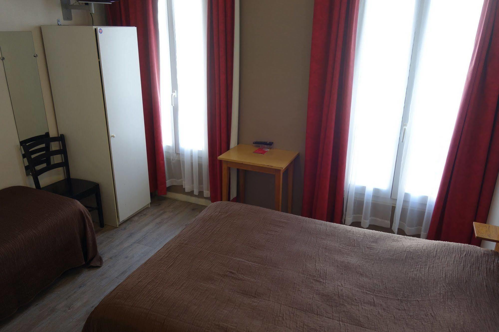 Hotel Acacia Paris