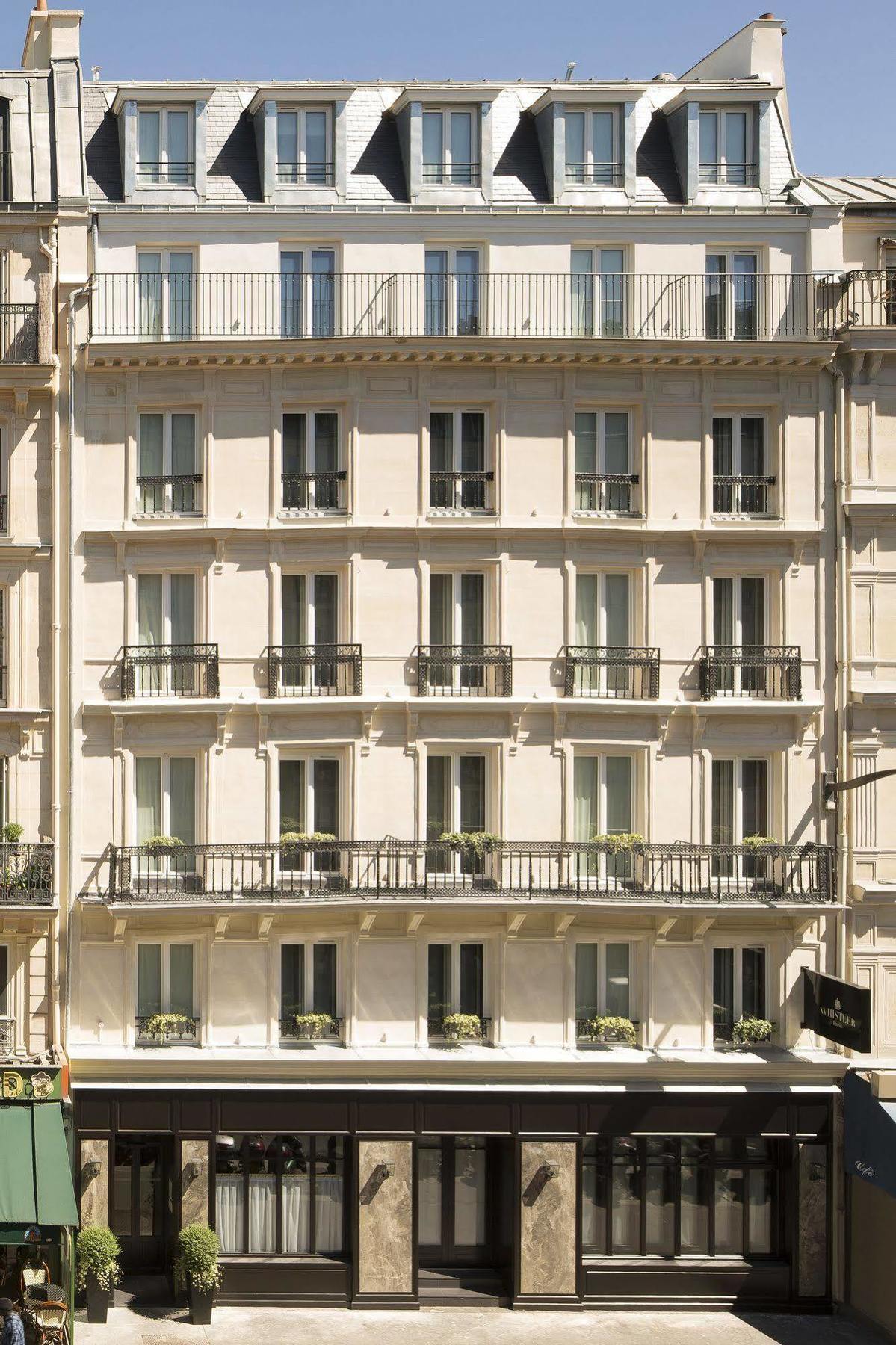 Whistler Hotel Paris