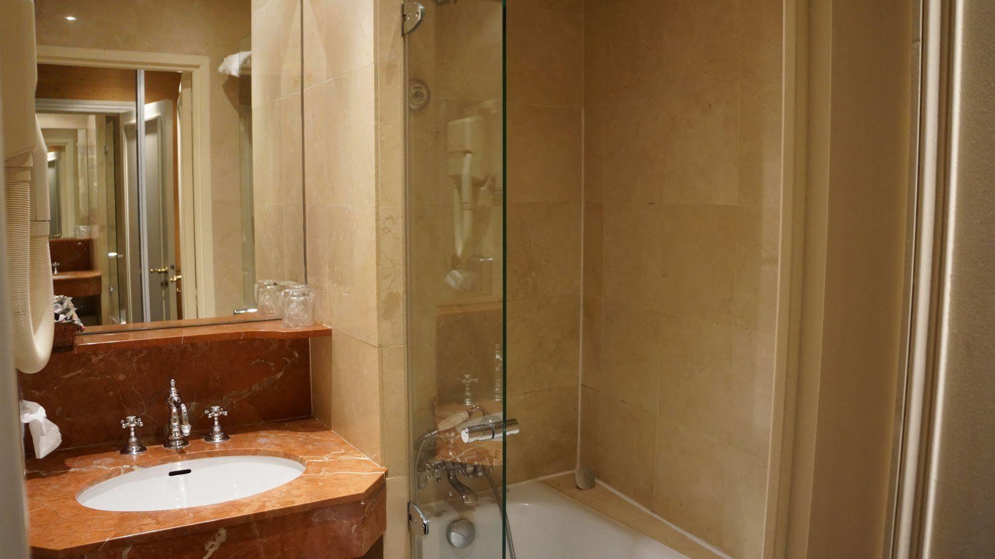 Le Relais Medicis Hotel 4*