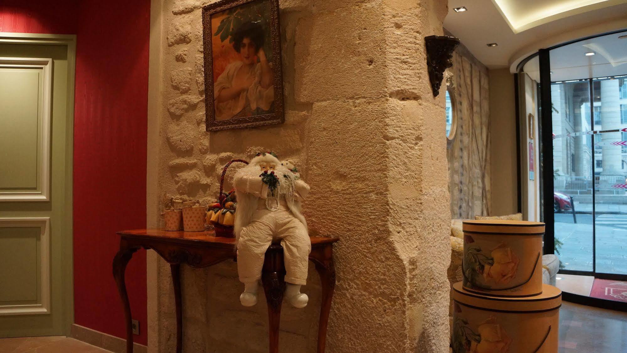 Hotel Le Relais Medicis Paris