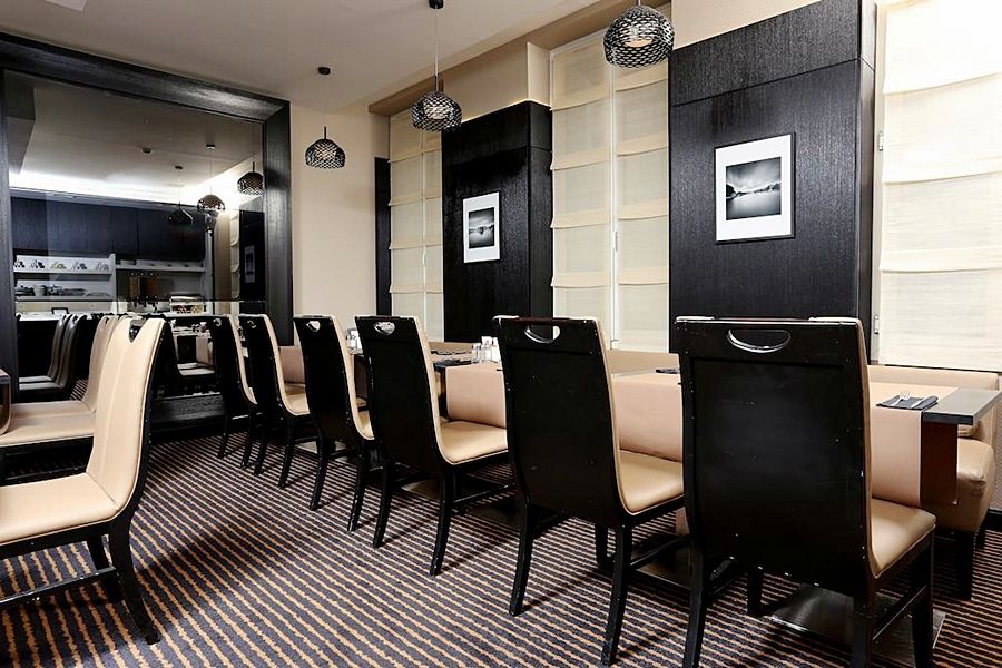 Elysees Hotel 3*