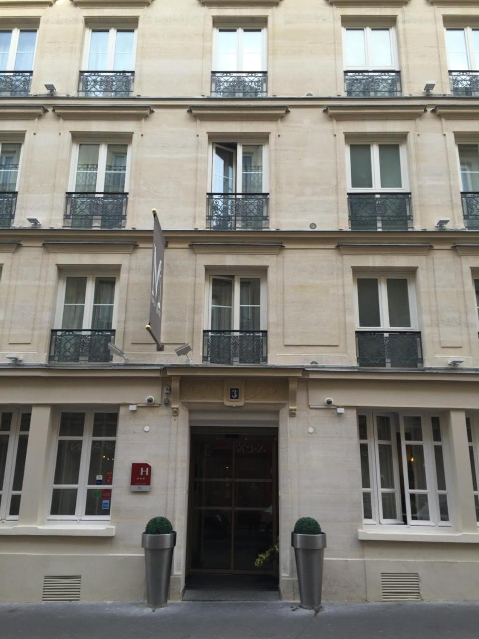 Mayet Paris