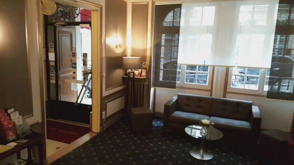 Hotel Phenix 2*