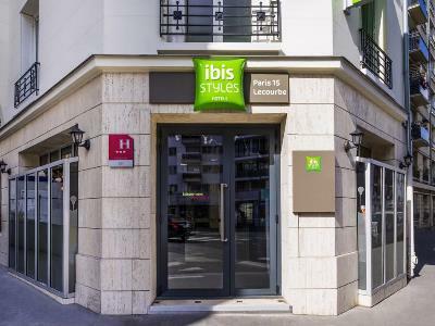 Ibis Styles 15 Lecourbe Hotel Paris