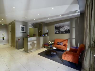 Le Relais Saint Charles 3* Paris