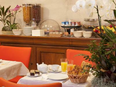 Le Relais Saint Charles Hotel Paris
