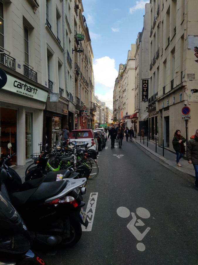 Apartment Au Coeur Du Paris. *