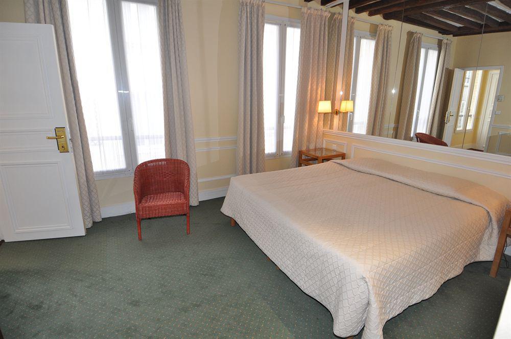 Perpetual Elysee Montaigne 4*