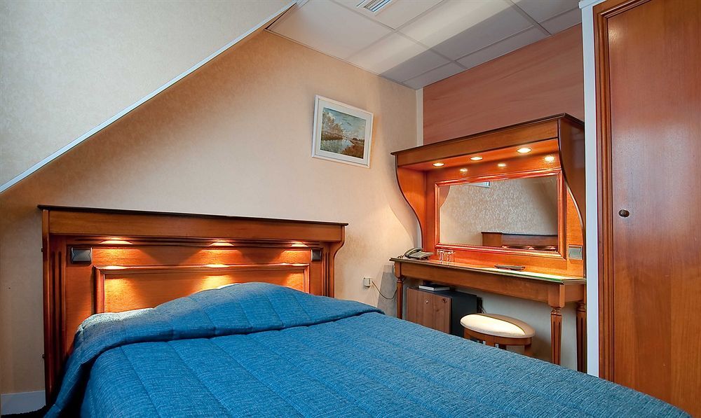 Elysee Etoile Hotel 2*