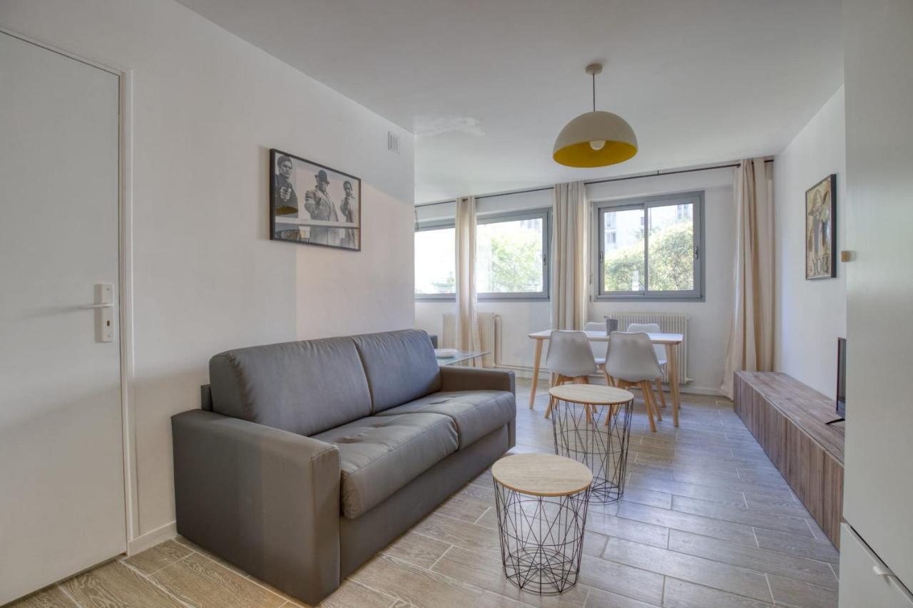 Appartement Charming In The Heart Of The 19th *