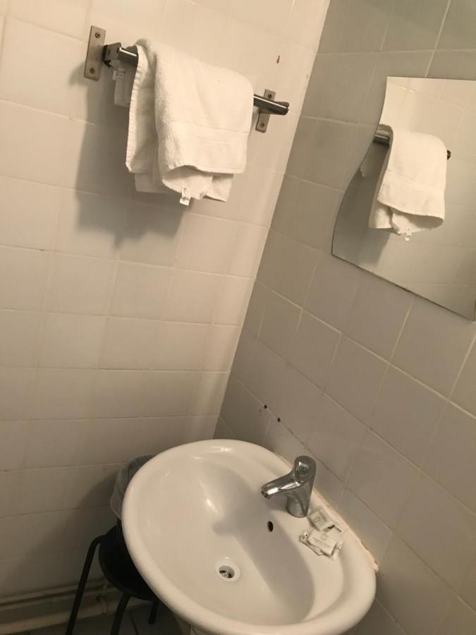 Hotel Fm Paris