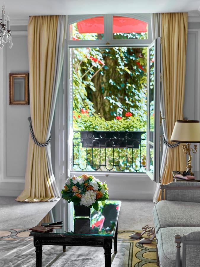Hotel Plaza Athenee - Dorchester Collection 5*