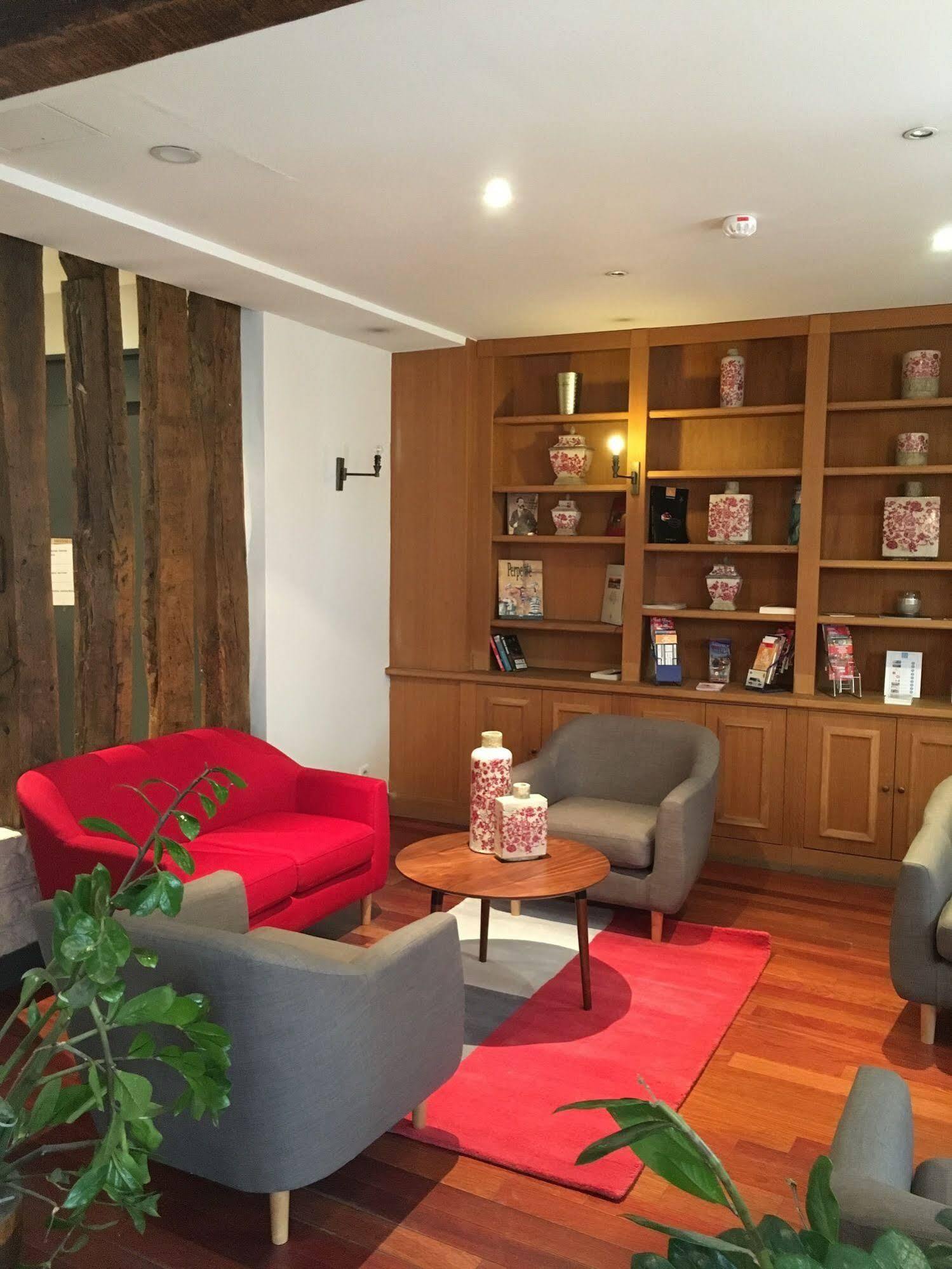 Wallace - Orso Hotel