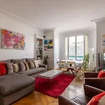Balcony Bliss Steps From The Bois De Boulogne