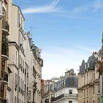 Charming Industrial-Style Studio Just Nearby Montmartre In Paris - Welkeys
