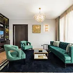 Luxury Apartment Paris Louvre II