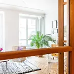 Bel appartement Parisien de 70m2 - St Lazare