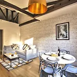 1625 - Champs Elysees - Lovely Apartment
