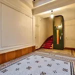 The Perfect Parisian Flat Bd St-Germain - Mid Term