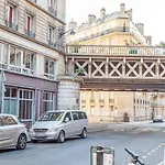 Bel appartement Parisien de 70m2 - St Lazare