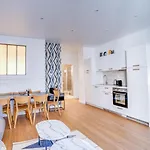 23 - Pretty Parisian Flat In Montorgueil