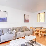 23 - Pretty Parisian Flat In Montorgueil