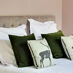 Short Stay Group Museum View Serviced Apartments