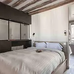 Amazing Design Flat - Le Marais - With View