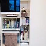 Fully equipped Studio in the heart of Paris - Area champs Elysées