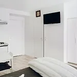 Beautiful bright studio near Montparnasse