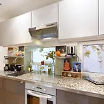 Beautiful Flat Close To Montmartre In Paris - Welkeys