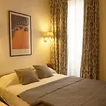 Hotel Du Cygne Paris