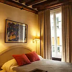 Hotel Du Cygne Paris