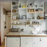 Petit appartement lumineux et atypique à Paris 14.