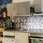 Montmartre Apartments - Androuet