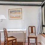 Montmartre Apartments - Marais