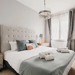Suite Courcelles Paris Etoile