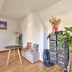 Guestready -- Rooftop Maisonette In Folie-Mericout