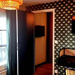 Cosy 1 Bedroom Apartment In Paris