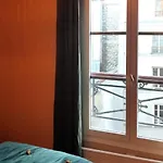 Cosy 1 Bedroom Apartment In Paris