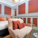 The Lord Byron Suite