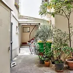 Pleasant Parisian Studio