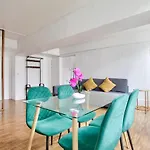Luxurious 3 Bedrooms Le Marais Beauregard Free Netflix