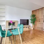 Luxurious 3 Bedrooms Le Marais Beauregard Free Netflix