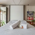 Superb Studio In The Moulin Rougemontmartre Neighborhood - Paris - Welkeys