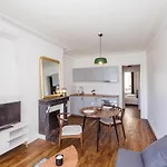 Nice 32 M Renovated And With Comfort In Paris