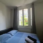 Amplo Quarto Em Paris