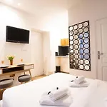 Charmant Studio Au Coeur Des Batignolles