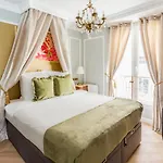 Luxury 4 bedrooms 3 bathrooms apartment - Louvre
