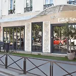 Hotel Eiffel Segur